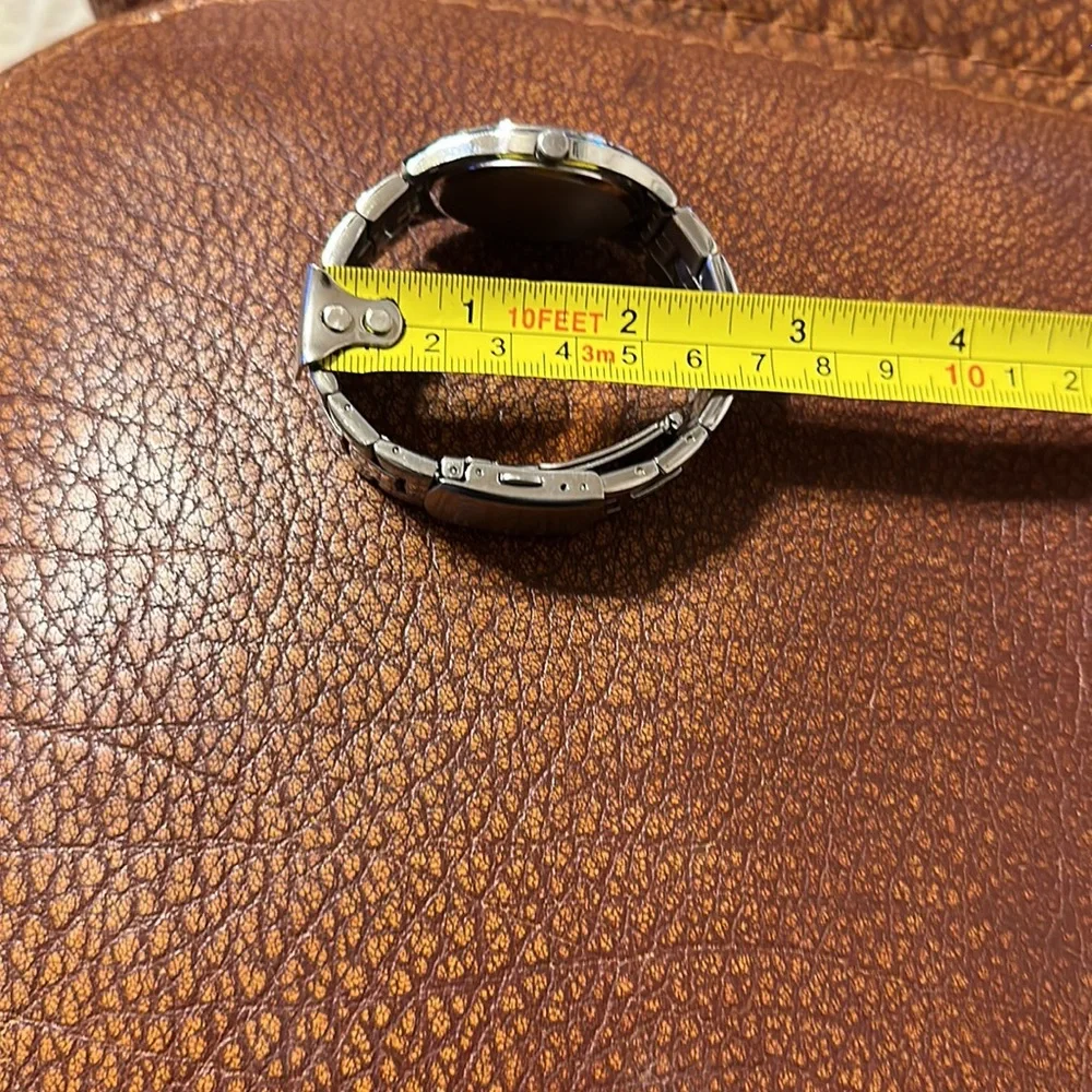 CITIZEN MENS SILVER COLOR WATCH WITH NEW BATTERY WORK PERFECT - Picture 12 of 15